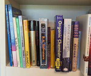 lot 106 image: Assorted Books