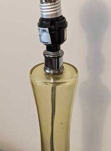 lot 124 image: Yellow Glass Table Lamp