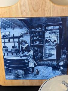 lot 126 image: Delft and Holland Ceramic Trinket Boxes and Trivet
