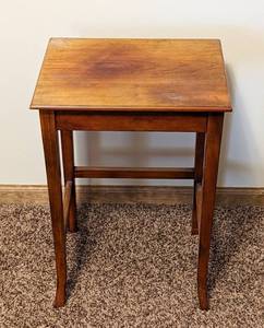 lot 127 image: Petite Wood Accent Table