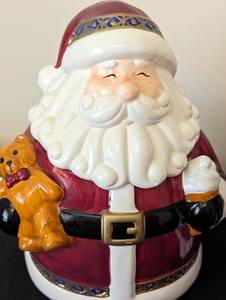 lot 139 image: Pair of Ceramic Christmas Cookie Jars
