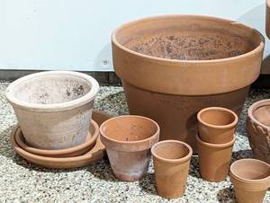 lot 63 image: Assorted Terracotta Pots