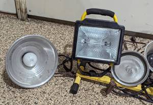 lot 54 image: Assorted Clip Work Lights