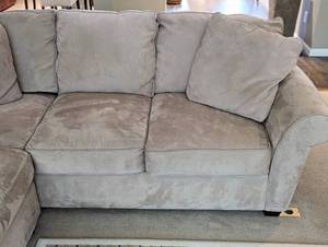 lot 25 image: Bauhaus Taupe Microsuede Sectional