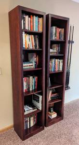 lot 16 image: Pair of Wood Bookshelves