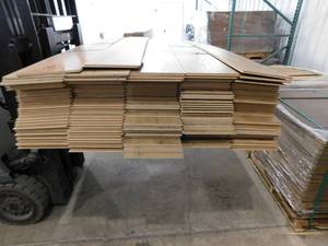 Oak 10 mm T x 10 in.W Water Resistant Laminate Flooring (731 sqft)