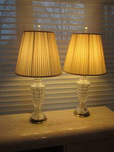 lot 26 image: 2 crystal Glass table Lamps with shades