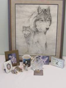lot 52 image: Eclectic Home Decor Group Signed Crystal, Dog Frame & Alaskan Malamute Art