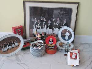 lot 69 image: Guy Buffet Group (Large), Sommeliers  Williams Sonoma, bonus pieces