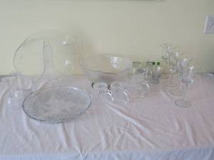 lot 76 image: Party Time The All-Occasion Entertaining Collection--a versatile lot for hosting