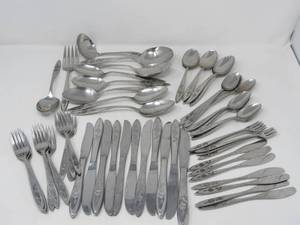 lot 78 image: Complete Your Table Setting Oneida Community Stainless Steel Flatware Set