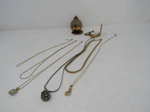 lot 81 image: Time & Trinkets Vintage Jewelry Lot