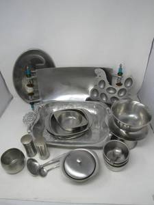 lot 84 image: Stainless Steel Symphony Mix and Match Serving Essentials Kitchen worthy