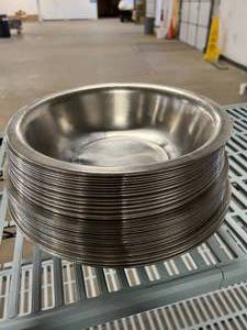 lot 29 image: Lot of 30 Mixed Brand Vintage Heavy Duty Stainless Steel 3-4 Quart&nbspWash Basins&nbspMixing Bowls Vollrath, Polar Etc - Great Condition - A Couple With Small Dents