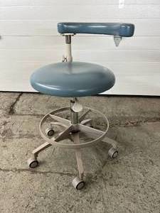 lot 58 image: A-dec 1622 Adjustable Dental Assistant Clinic Swivel Chair Stool With Foot Ring - In Excellent Condition