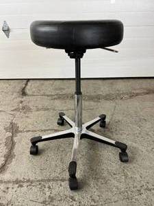 lot 61 image: Height Adjustable Dentist Clinic Swivel Chair Stool - Great Condition