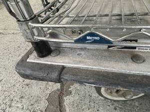 lot 80 image: InterMetro Adjustable Chrome-Plated Wire Cart Mobile Shelving Storage Truck - NSF Approved - In Good Condition&nbsp(69 x 59.5 x 22.5)