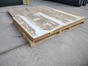 lot 58 image: (5) Sheets 34x5x8 Stained Red Oak ...