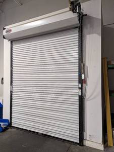 lot 9 image: CHI Model 7301 8 Rolling Steel Doo...