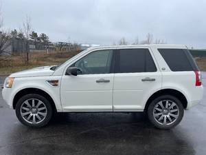 lot 14 image: 2008 Land Rover LR2 HSE - AWD
