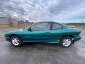 lot 18D image: 1996 Pontiac Sunfire SE - 2 OWNERS - 69,097 MILES