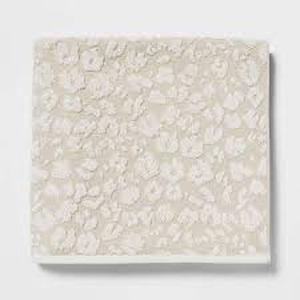 lot 1 image: Performance Plus Bath Towel - Threshold Cream Leopard