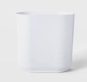 lot 17 image: Slim Oval Bathroom Wastebasket - Threshold White