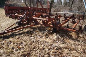 lot 17 image: 18.5ft Field Cultivator