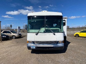 lot 1 image: 2000 Tiffen Allegro Bay
