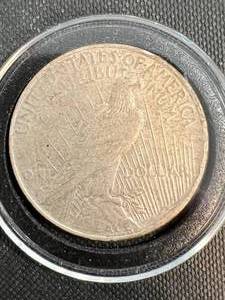 1923-D US PEACE SILVER DOLLAR IN AIRTITE