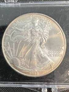 1998 AMERICAN SILVER EAGLE 1 TROY OZ .999 FINE SILVER IN CASE