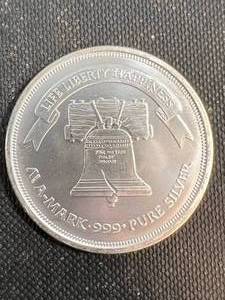 1 TROY OZ .999 FINE SILVER LIBERTY ROUND