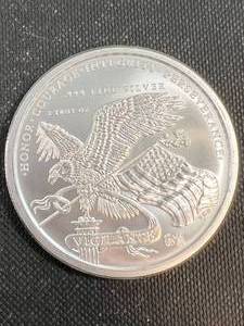 2 TROY OZ .999 FINE SILVER DONALD TRUMP ROUND
