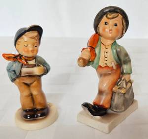 lot 5 image: 2 Hummels - Lucky Fellow 199293 3.75, Merrry Wanderer(West Germany) 4.5