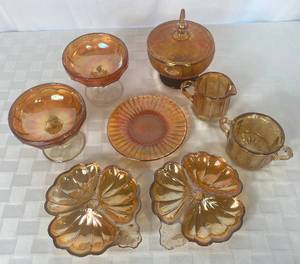lot 24 image: Fenton Carnival Glass Collection - 8 Pieces