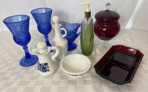 lot 31 image: Vintage Avon Glassware Assortment - 9 pieces