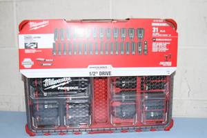 Milwaukee SHOCKWAVE Impact Duty 31-Piece 12 Drive PACKOUT Socket Set - Model 49-66-6806 - New in Mfgs Packaging