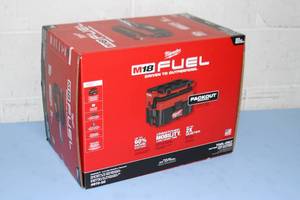 Milwaukee M18 FUEL PACKOUT 2.5 Gallon Wet  Dry Shop Vac Vacuum - Model 0970-20 - NEW in Box