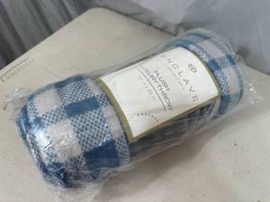 New Plush Luxury Throw Blanket
