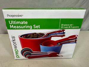 New 19 Piece Ultimate Measuring Set