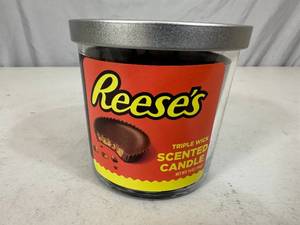 New Reeses Peanut Butter Cup Triple Wick Candle
