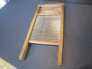 lot 37 image: Kresge Washboard