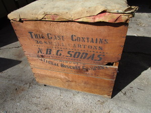 lot 260 image: National Biscuit Company Soda Shipping Box
