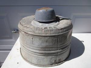 lot 284 image: Galvanized Bushel Basket, Pan