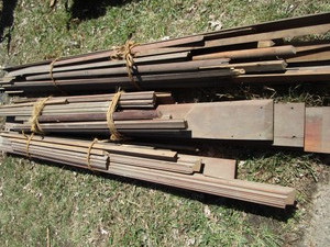 lot 286 image: Salvage Wooden Trim