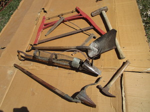 lot 288 image: Hand Tools Potato Planters, Saw