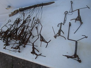 lot 296 image: Gopher Death Claw Traps
