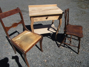 lot 297 image: Occasional Table & Chairs