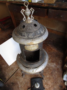 lot 301 image: Bonny Oak Round Wood Stove