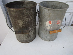lot 308 image: Pair Bail Cans